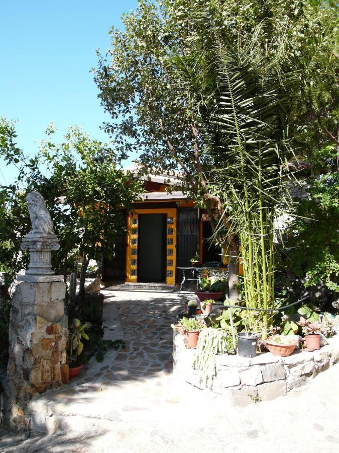 B&B Il Giardino Arbus Extérieur photo